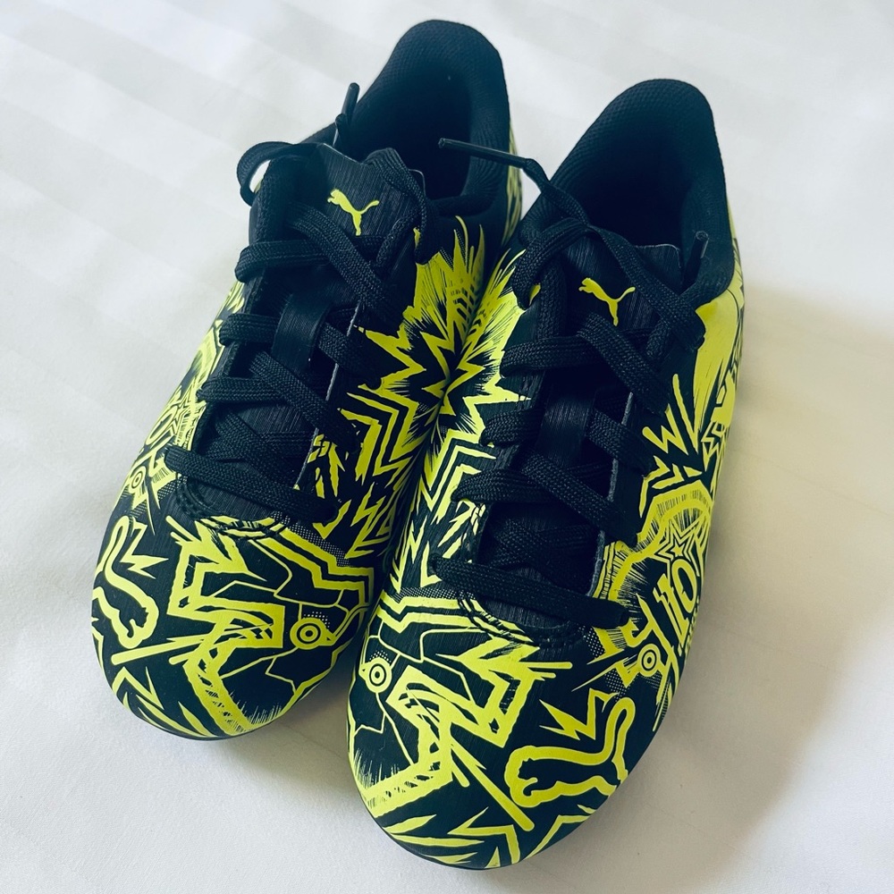 Puma Kids Cleats - Black and Neon Yellow